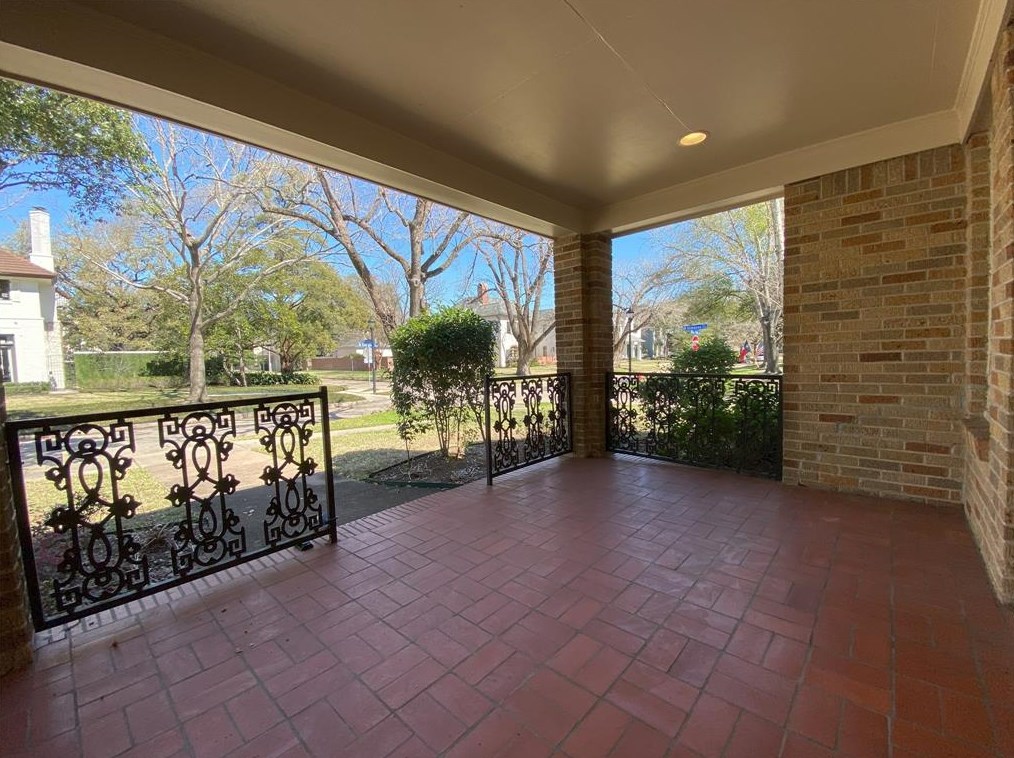 3501 Robinhood St, Houston TX  77005-2229 exterior