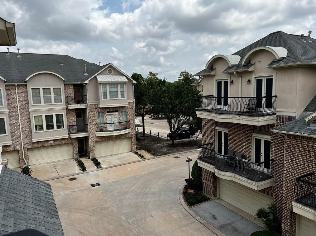 7923 Ouray Dr, Houston TX  77040-5096 exterior