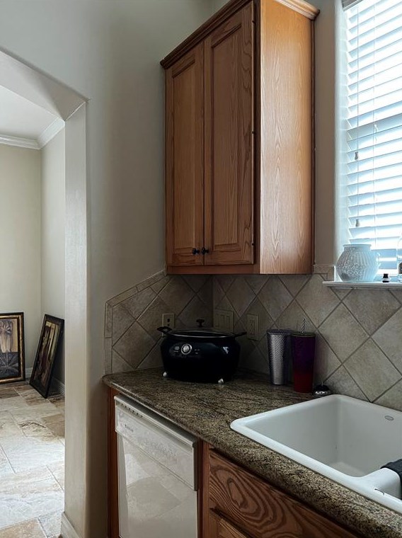 7923 Ouray Dr, Houston TX  77040-5096 exterior