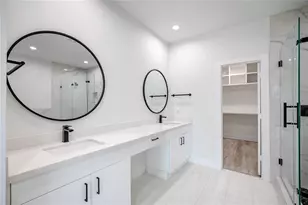 4551 Creekmont Dr, Houston, TX 77091 - Photo 17