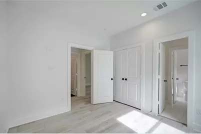 4551 Creekmont Drive, Houston, TX 77091 - Photo 21