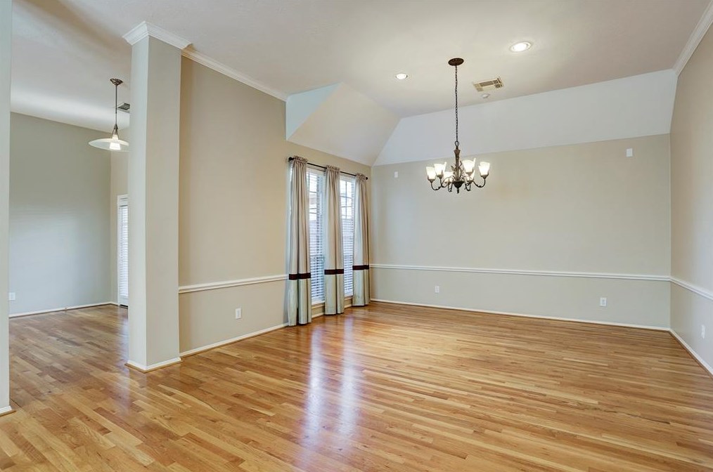 9907 Kemp Forest Dr, Houston TX  77080-2650 exterior