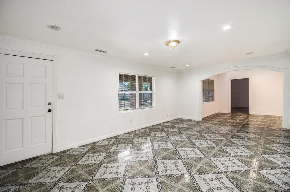 9222 Hammerly Blvd, Houston TX  77080-5567 exterior