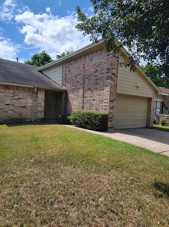 7135 Village Lake Dr, Cypress TX  77433-1058 exterior