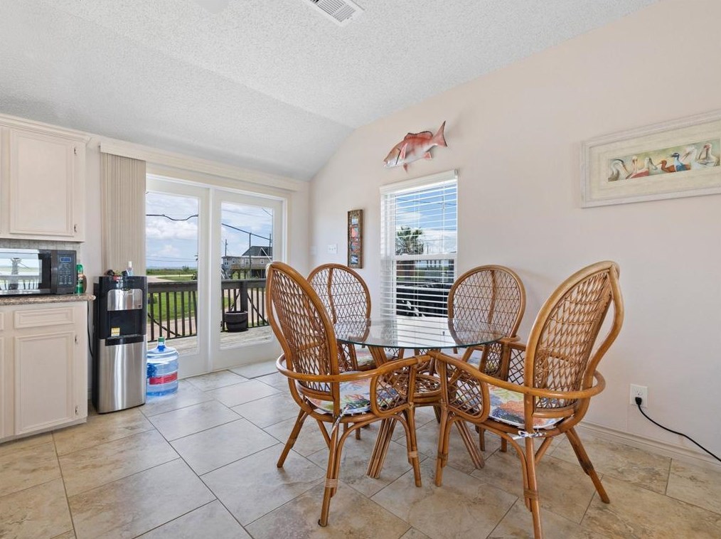 4403 Palm St, Jones Creek TX  77541-9453 exterior