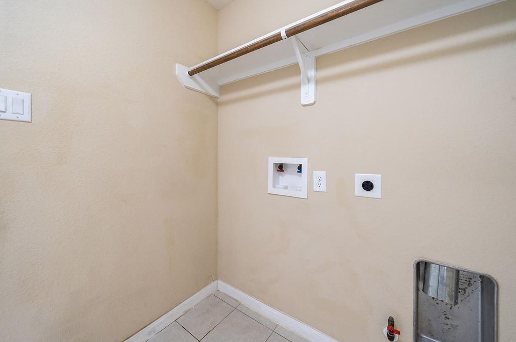 19014 Remington Bnd Dr, Houston TX  77073-4461 exterior