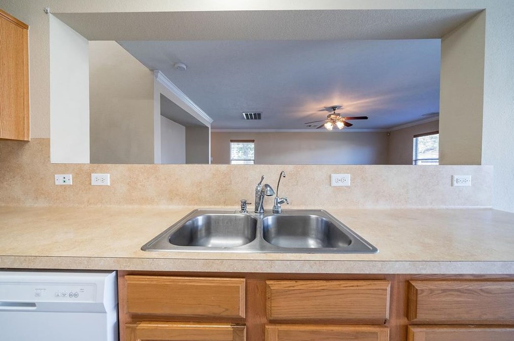 19014 Remington Bnd Dr, Houston TX  77073-4461 exterior