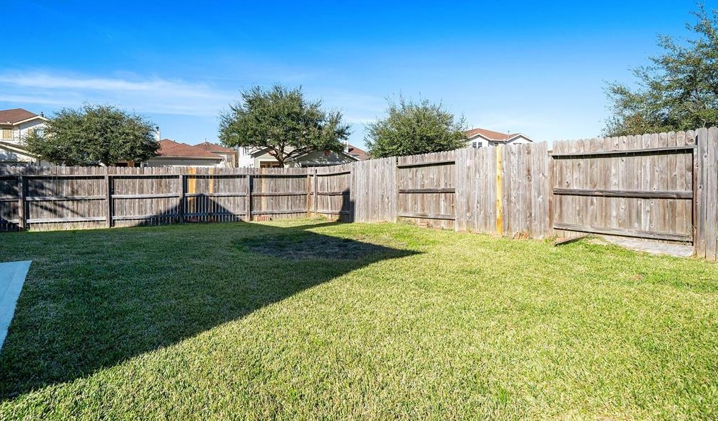 19014 Remington Bnd Dr, Houston TX  77073-4461 exterior