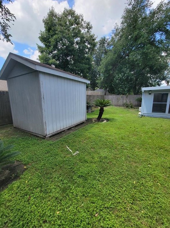 3315 Walhalla Dr, Houston TX  77066-4811 exterior