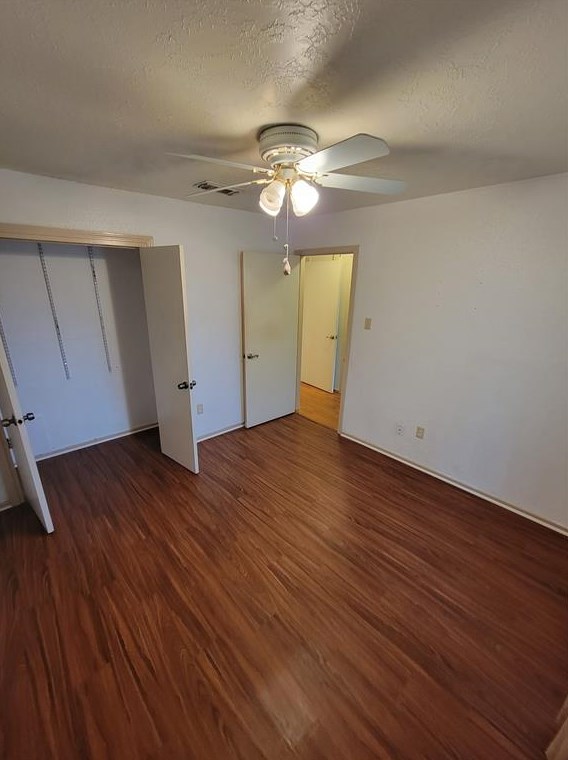 3315 Walhalla Dr, Houston TX  77066-4811 exterior