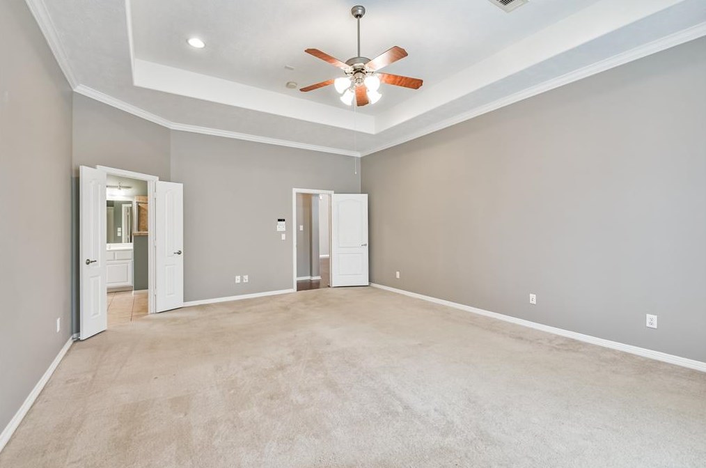 4902 Wellington Way, Houston TX  77069-2138 exterior