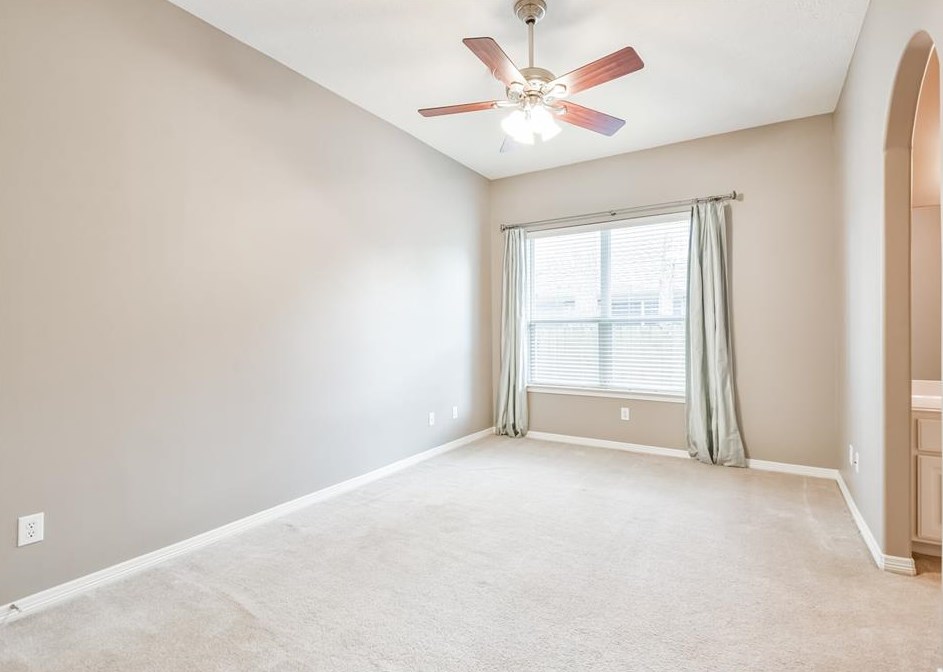 4902 Wellington Way, Houston TX  77069-2138 exterior