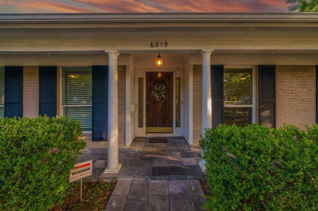 6219 San Felipe St, Houston TX  77057-2809 exterior