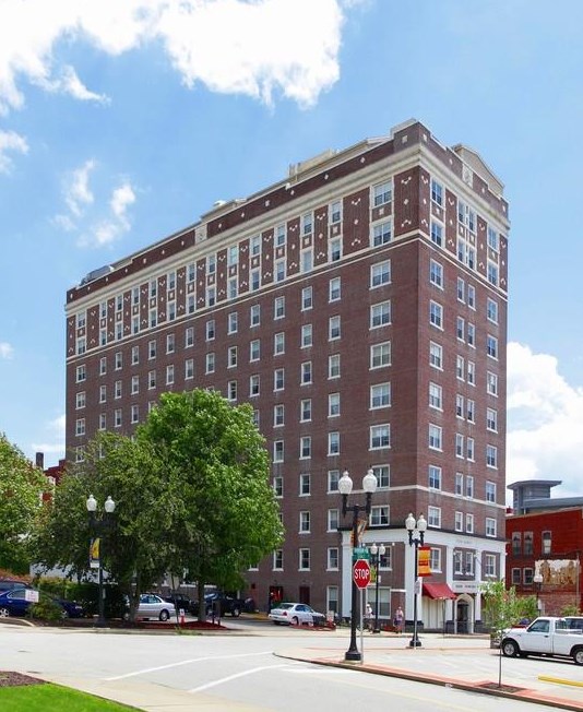 137 Harrison Ave, Greensburg PA  15601-2318 exterior