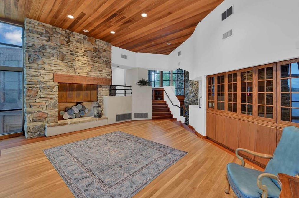 3925 Northshore Dr, Montgomery TX 77356-5369 exterior