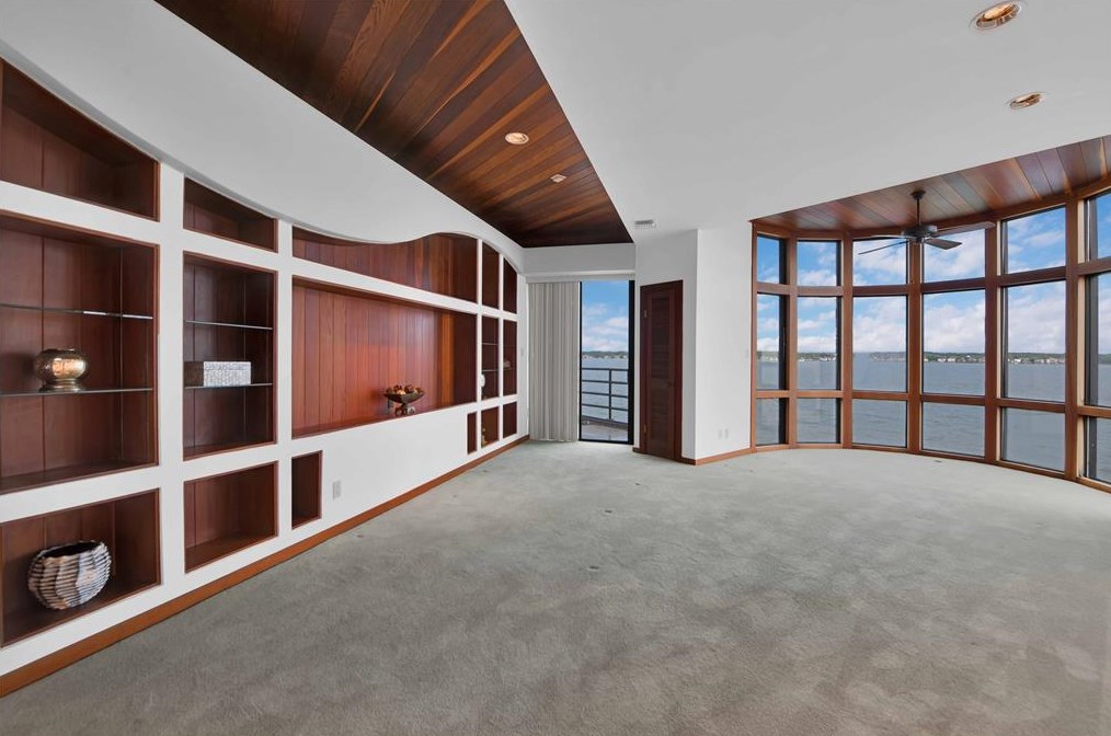 3925 Northshore Dr, Montgomery TX 77356-5369 exterior