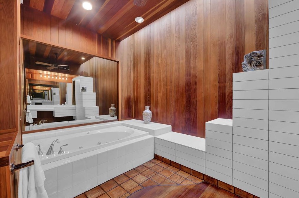 3925 Northshore Dr, Montgomery TX 77356-5369 exterior