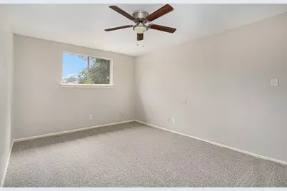 6814 Indian Falls Drive, Houston, TX 77489 - Photo 17