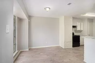 6814 Indian Falls Dr, Houston, TX 77489 - Photo 9