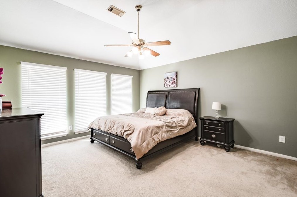 7859 Split Oak Dr, Houston TX  77040-2741 exterior