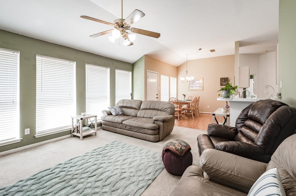 7859 Split Oak Dr, Houston TX  77040-2741 exterior