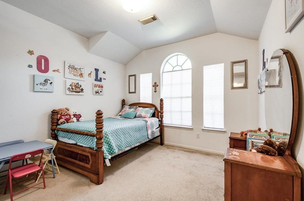 7859 Split Oak Dr, Houston TX  77040-2741 exterior