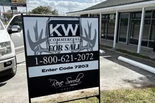 1010 E 1st St, Humble, TX 77338 - Photo 27