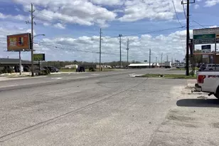 1010 E 1st St, Humble, TX 77338 - Photo 23