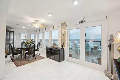 251 Isles End Road, Tiki Island, TX 77554 - Photo 5