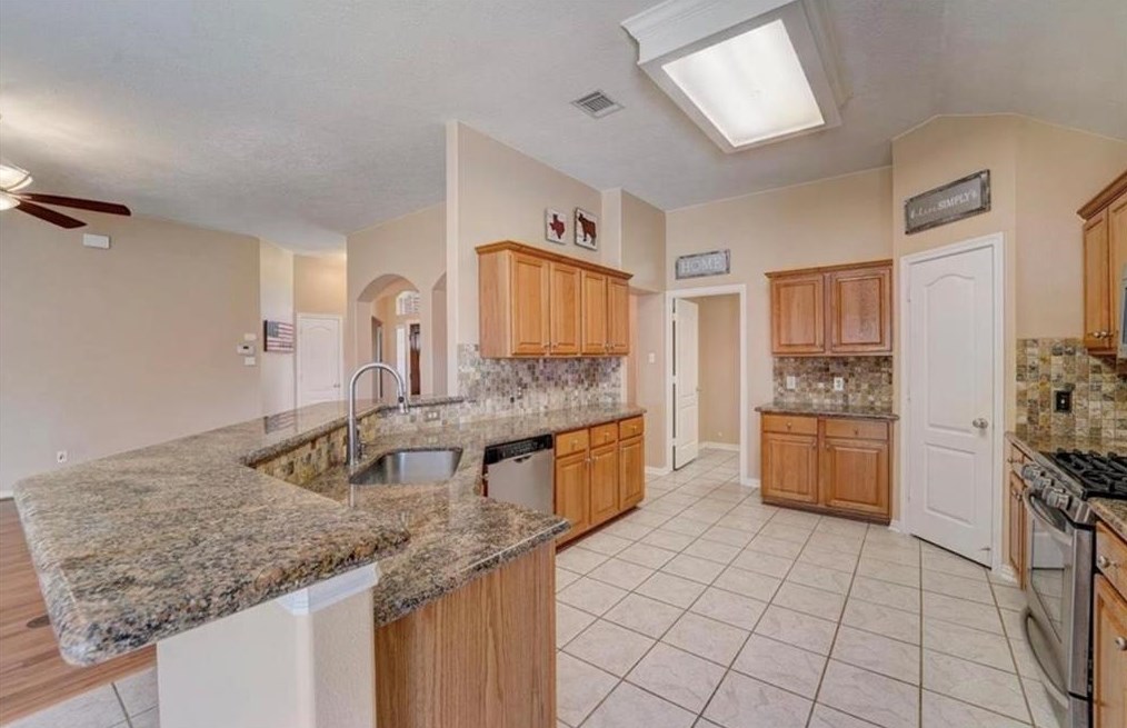 19623 Dakota Springs Dr, Tomball, TX 77377