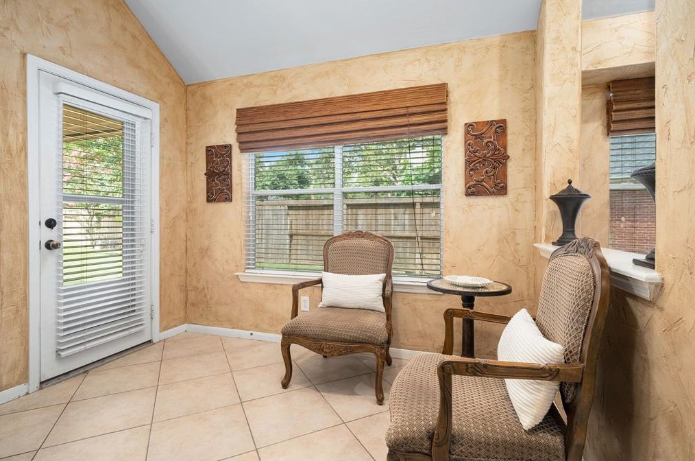 11902 Knl Bnd Ct, Houston TX  77070-5245 exterior