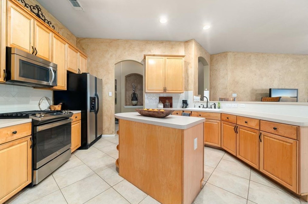 11902 Knl Bnd Ct, Houston TX  77070-5245 exterior