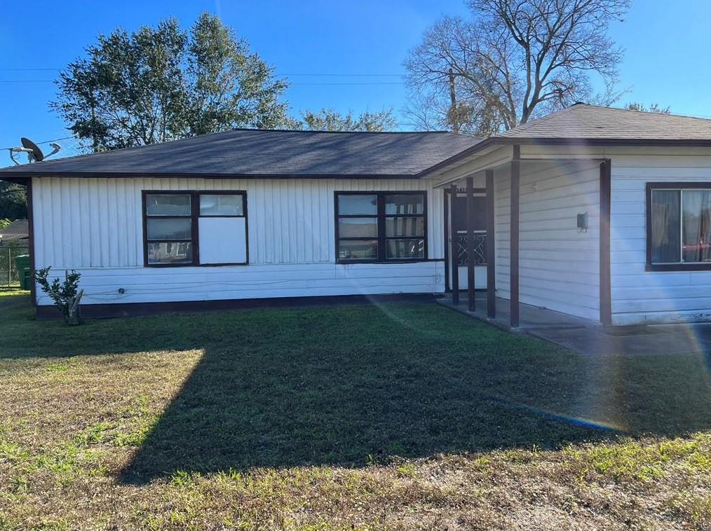 5710 Doolittle Blvd, Houston TX  77033-3431 exterior