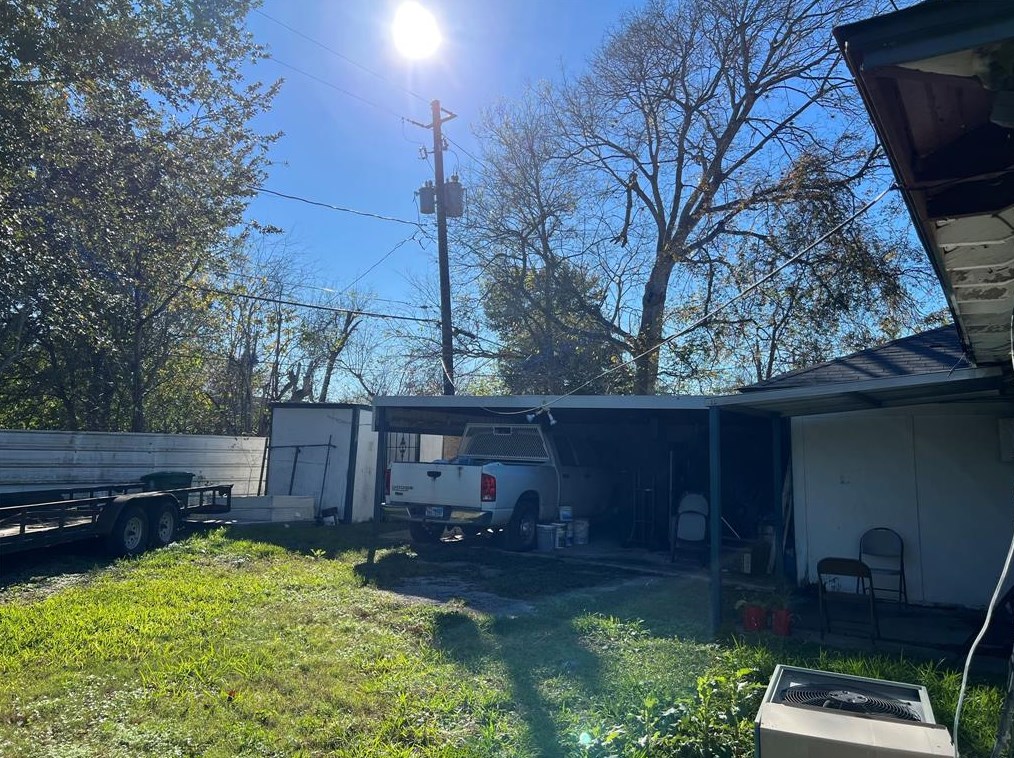 5710 Doolittle Blvd, Houston TX  77033-3431 exterior