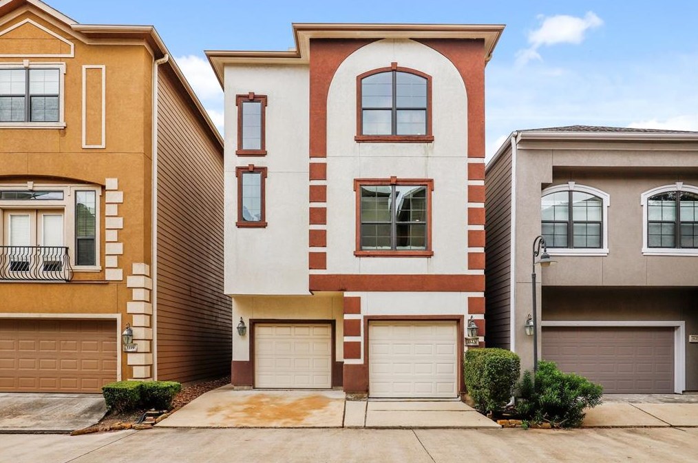 1123 Hempstead Villa Ln, Houston TX  77008-6048 exterior
