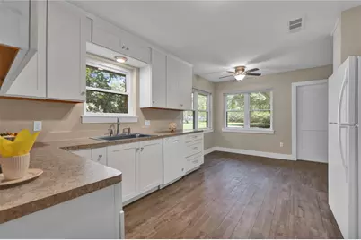 20490 Lazy Creek Drive, New Caney, TX 77357 - Photo 5