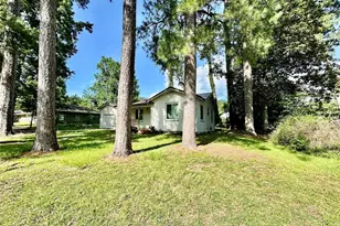 312 Temple St, Woodville, TX 75979 - Photo 11