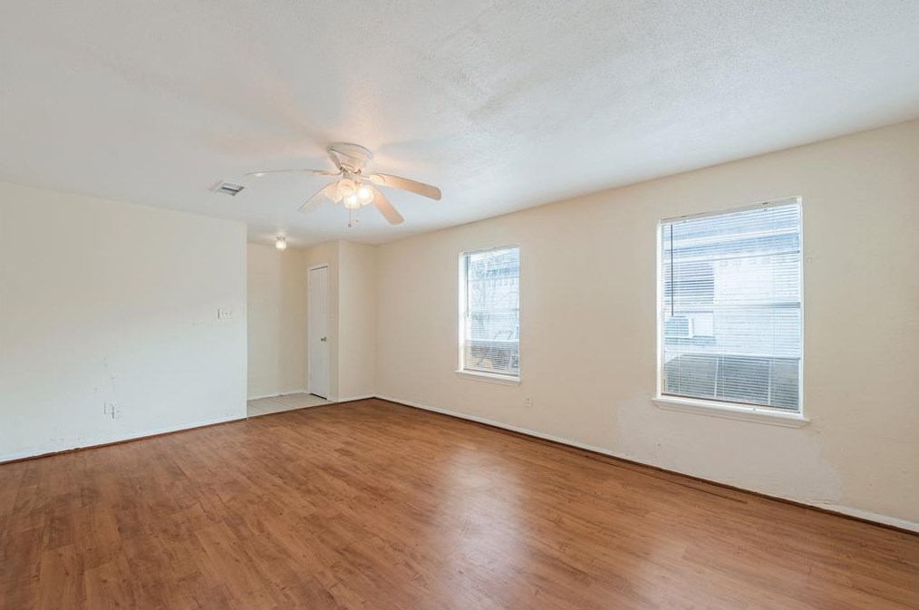 3344 Scotch Moss Ln, Morgans Point TX  77571-3650 exterior