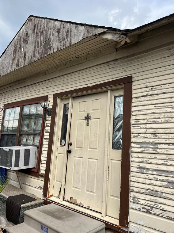 10126 Chickasaw Ln, Houston TX  77041-6106 exterior