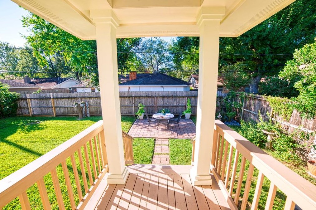 5821 Ariel St, Houston TX  77074-7101 exterior