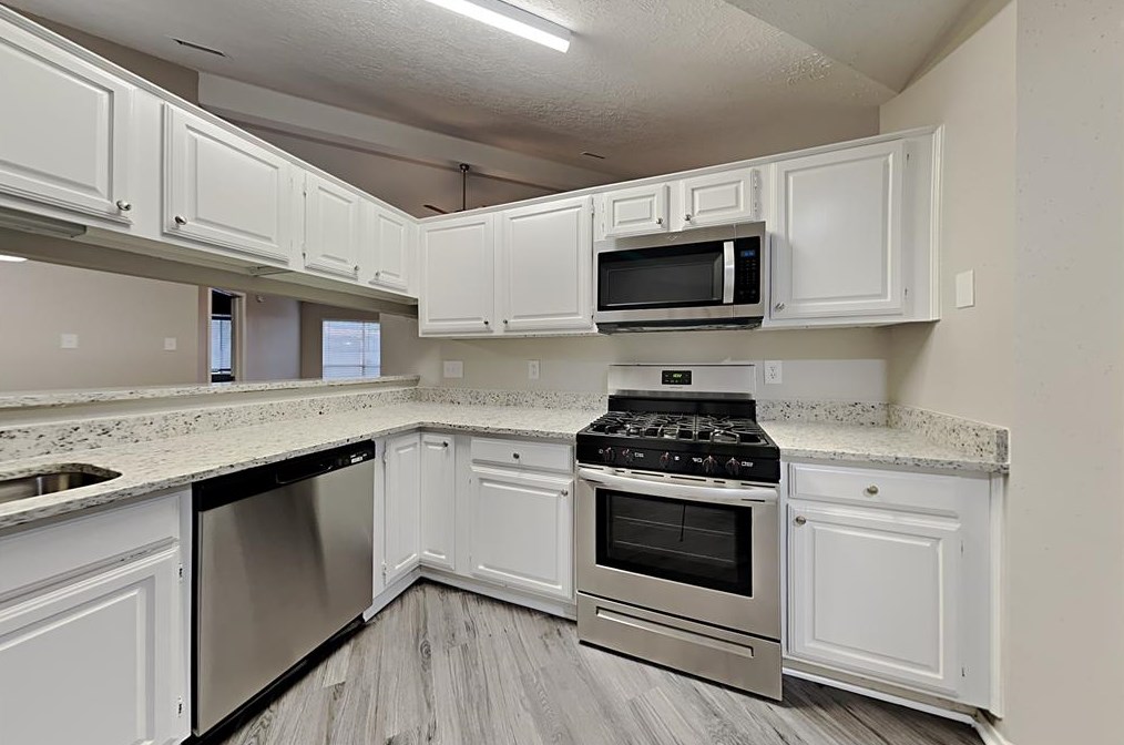 9230 Bayou Bluff Dr, Spring TX  77379-4423 exterior