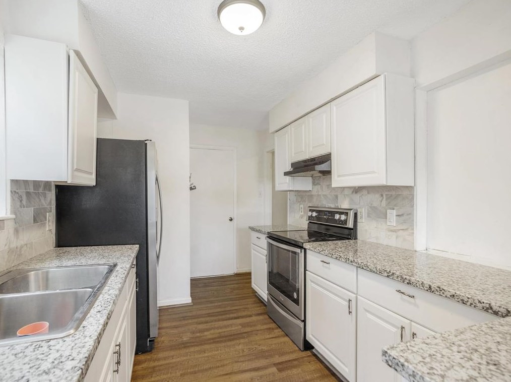 13110 Ensley Wood Dr, Houston TX  77082-5015 exterior