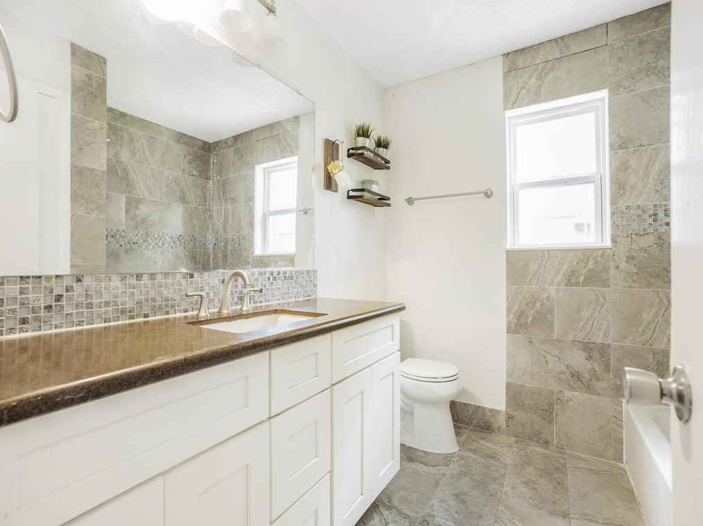 13110 Ensley Wood Dr, Houston TX  77082-5015 exterior