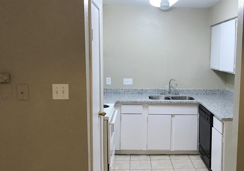 7579 Fallbrook Dr, Houston TX  77086-2537 exterior