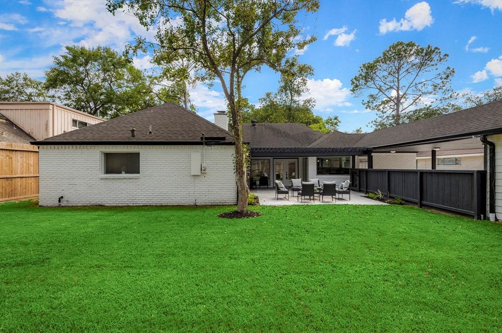 5306 Rutherglenn Dr, Houston TX  77096-4146 exterior