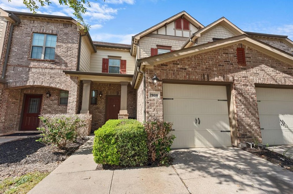 7906 Montague Manor Ln, Houston TX  77072-0122 exterior