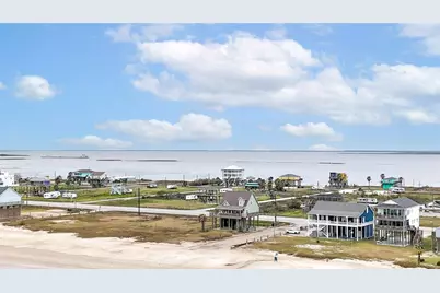 997 Austin Street, Gilchrist, TX 77617 - Photo 7