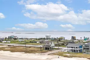 997 Austin St, Gilchrist, TX 77617 - Photo 7