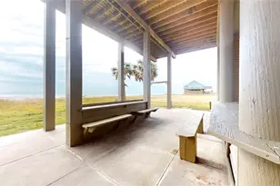 997 Austin St, Gilchrist, TX 77617 - Photo 47