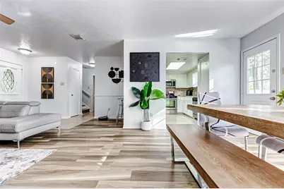 92 N Deerfoot Circle, The Woodlands, TX 77380 - Photo 5